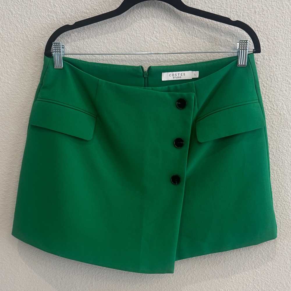 Costes Studio Green Button Front skort